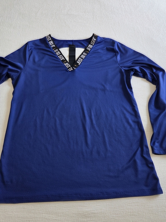 Nike Tops - Women’s V-Neck Long Sleeve Top - Royal Blue